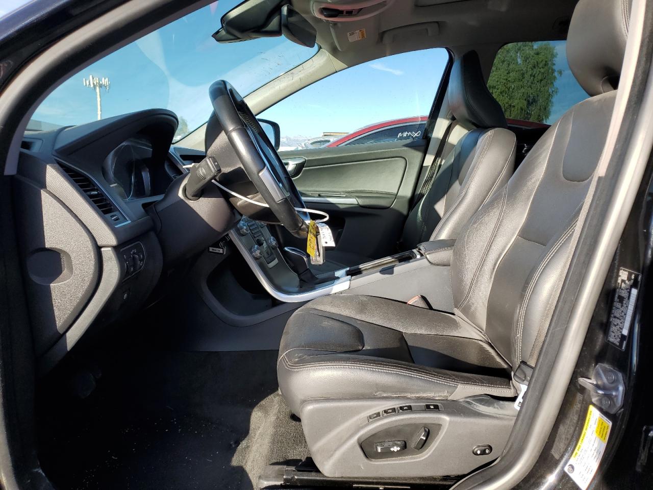 2015 Volvo Xc60 T5 Premier VIN: YV4612RK1F2716116 Lot: 90736965