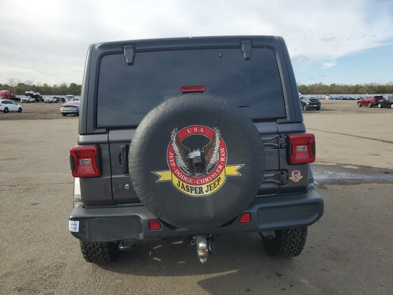 2018 Jeep Wrangler Unlimited Sahara VIN: 1C4HJXEG8JW166165 Lot: 93676355