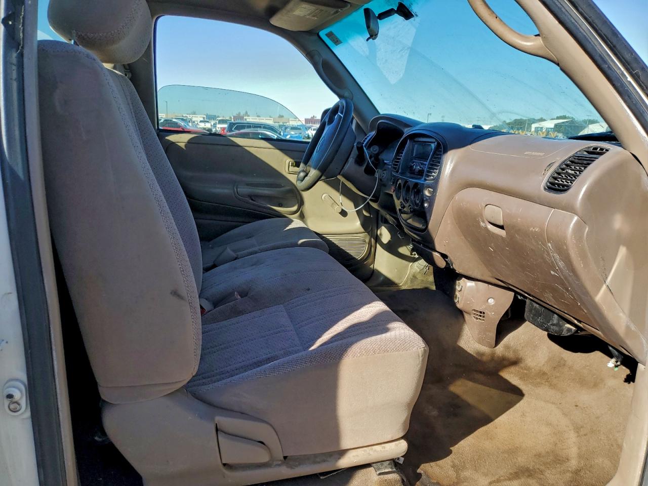 2000 Toyota Tundra VIN: 5TBJN3219YS089615 Lot: 94593575