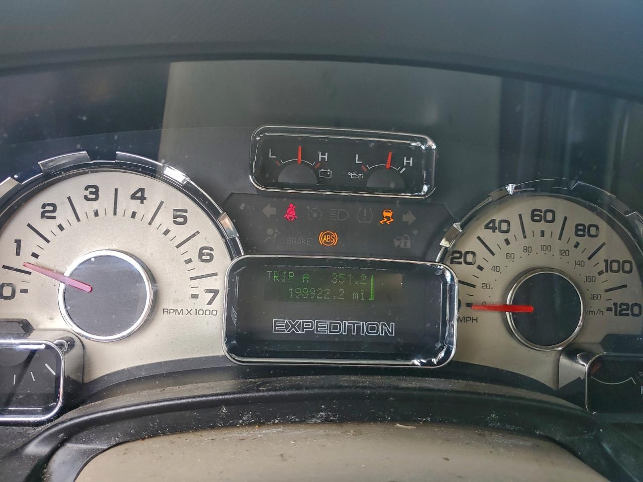 2011 Ford Expedition Xlt VIN: 1FMJU1H57BEF20048 Lot: 93350225