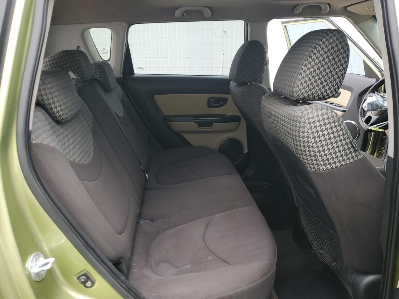 2010 Kia Soul + VIN: KNDJT2A29A7140211 Lot: 93240665