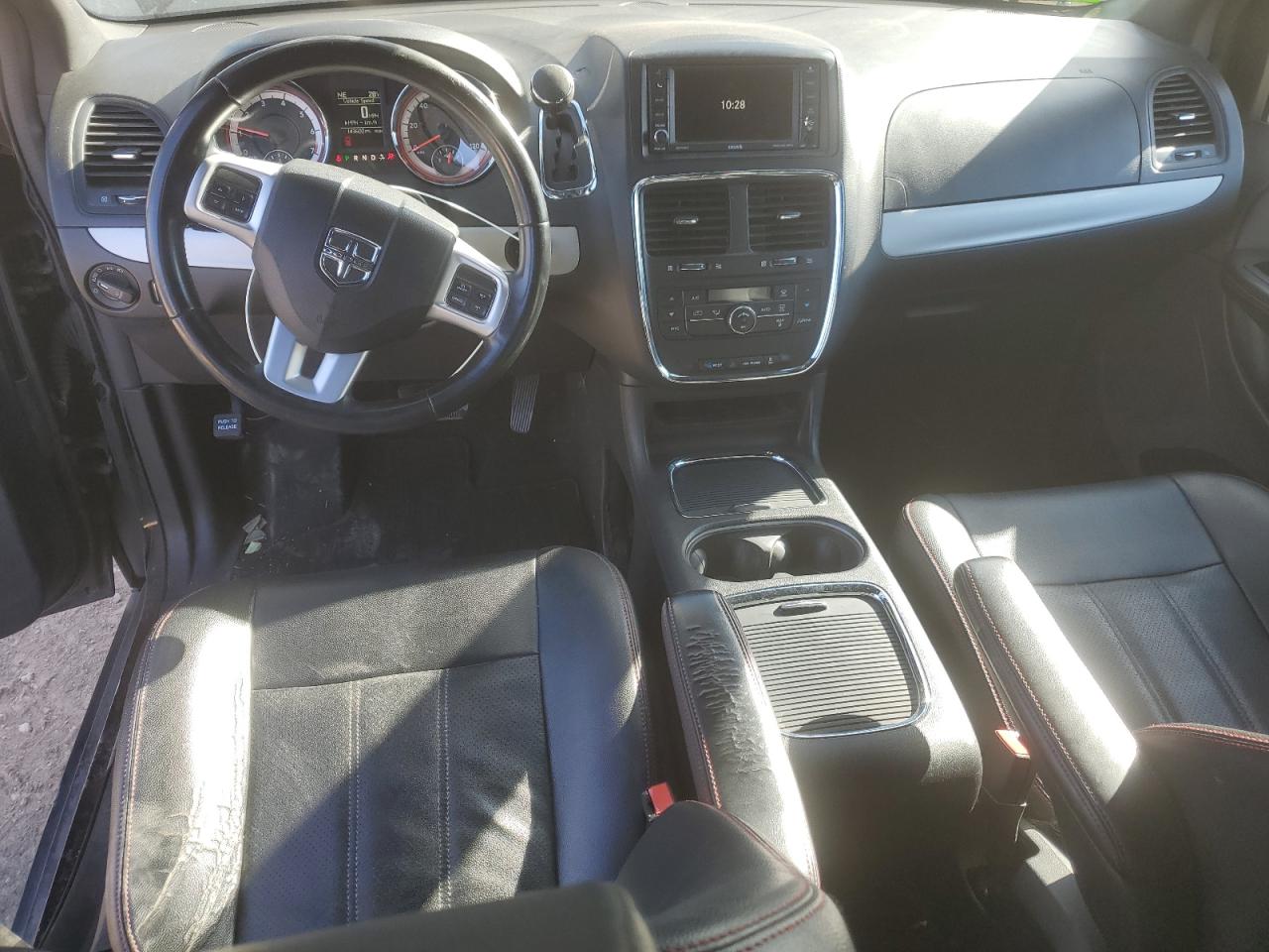 2016 Dodge Grand Caravan R/T VIN: 2C4RDGEGXGR361911 Lot: 92073745