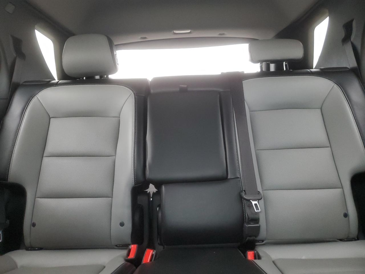 2018 Chevrolet Equinox Premier VIN: 3GNAXVEV1JL131869 Lot: 92955715