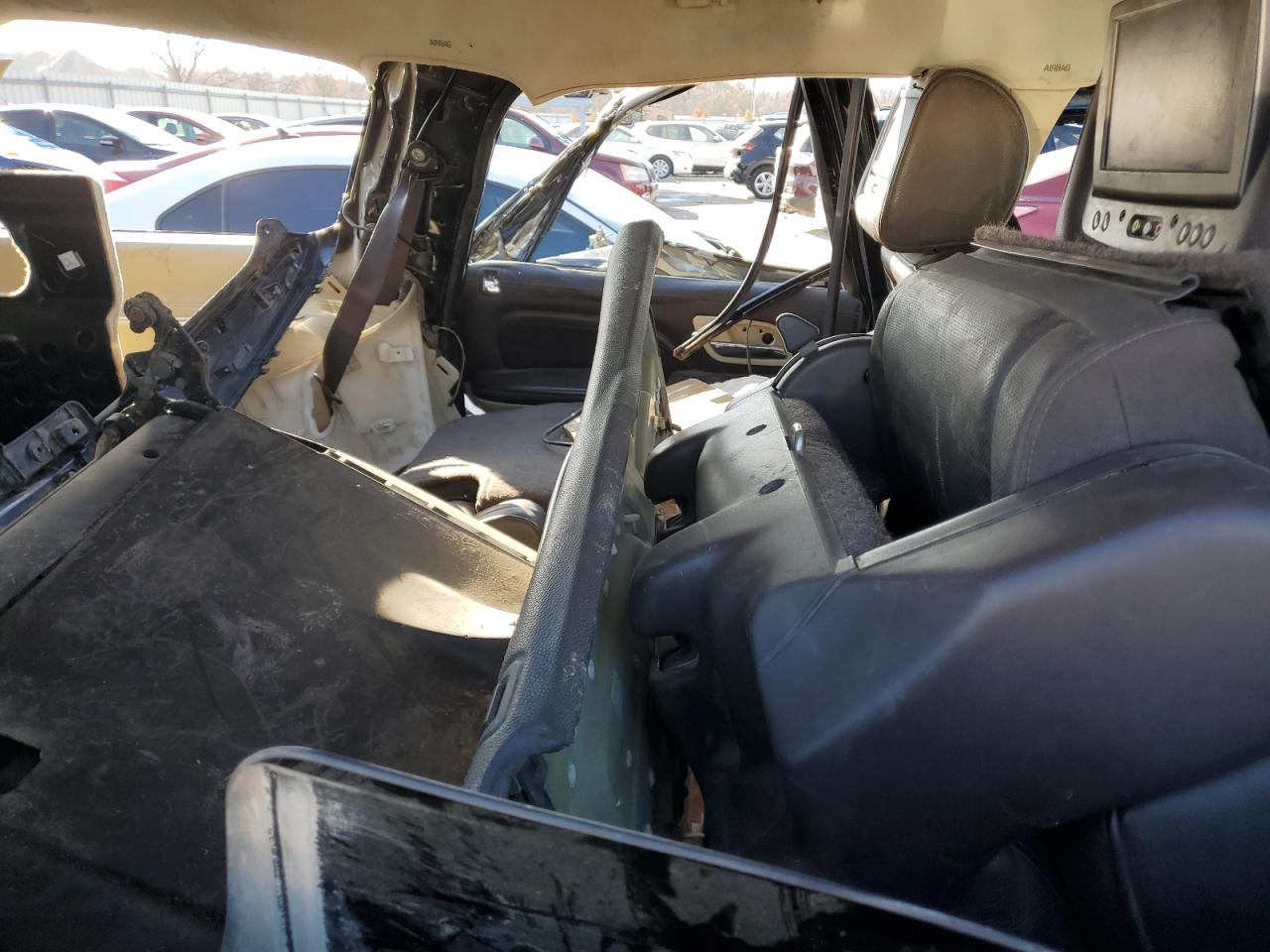 2008 Cadillac Escalade Luxury VIN: 1GYFK43828R275741 Lot: 92286425