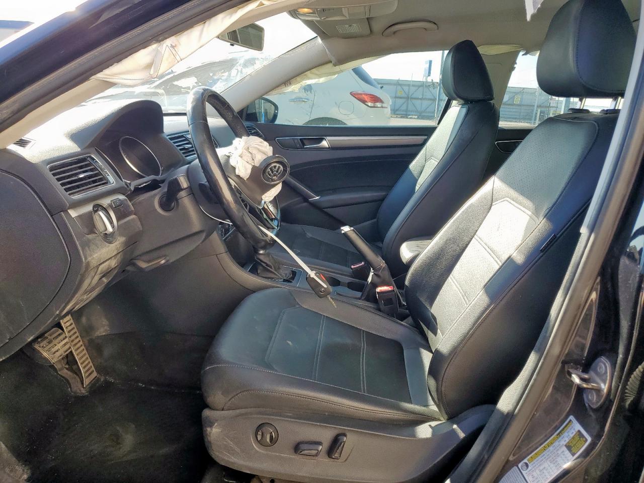 2017 Volkswagen Passat R-Line VIN: 1VWDT7A36HC067221 Lot: 92859095