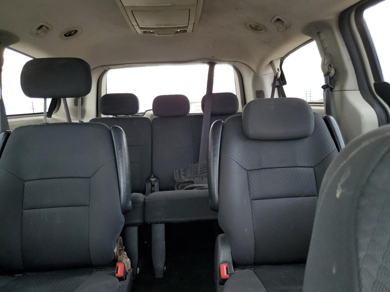 2010 Dodge Grand Caravan Sxt VIN: 2D4RN5D10AR261261 Lot: 93359345