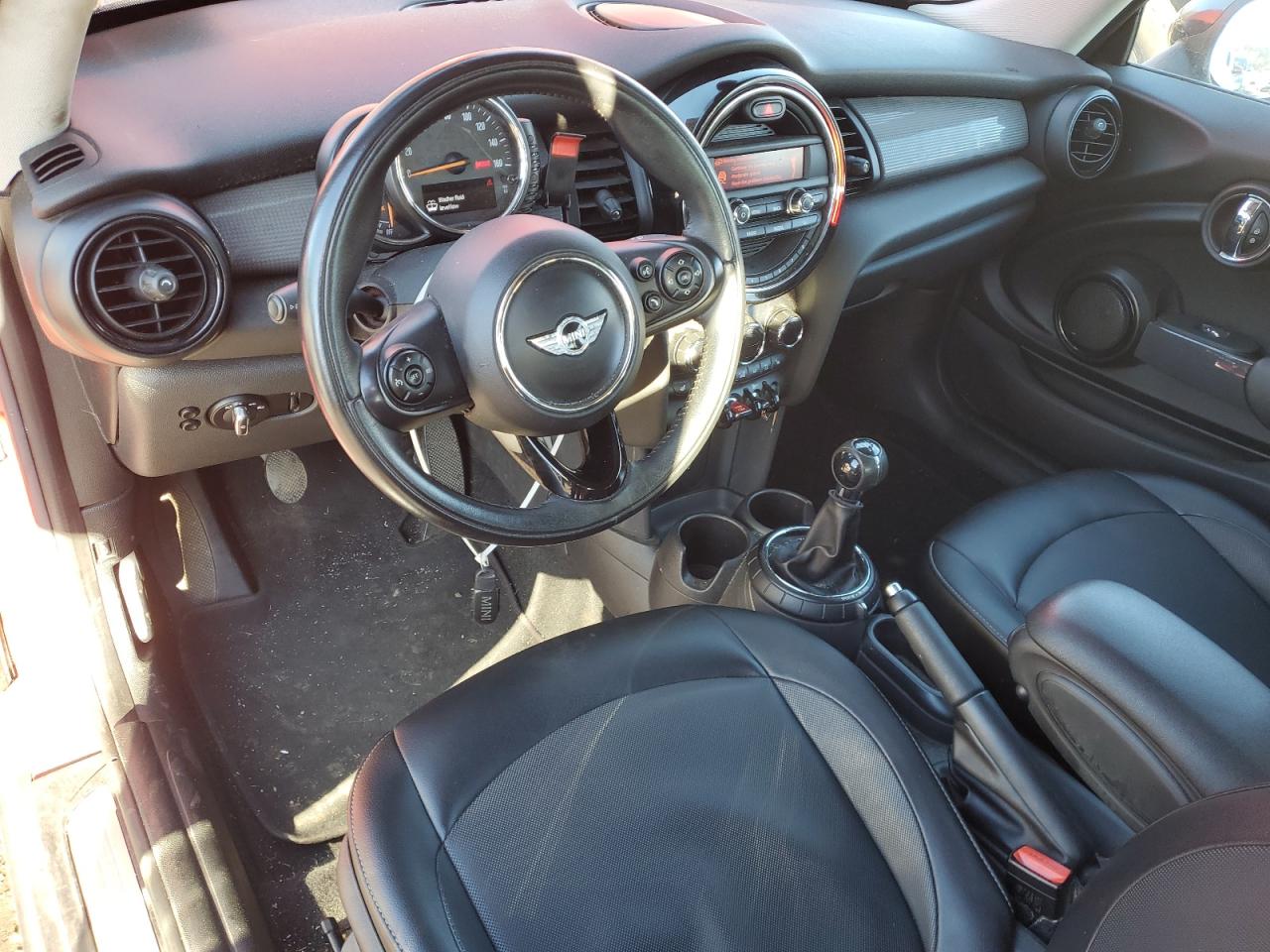 2015 Mini Cooper VIN: WMWXM5C50FT973438 Lot: 93332165