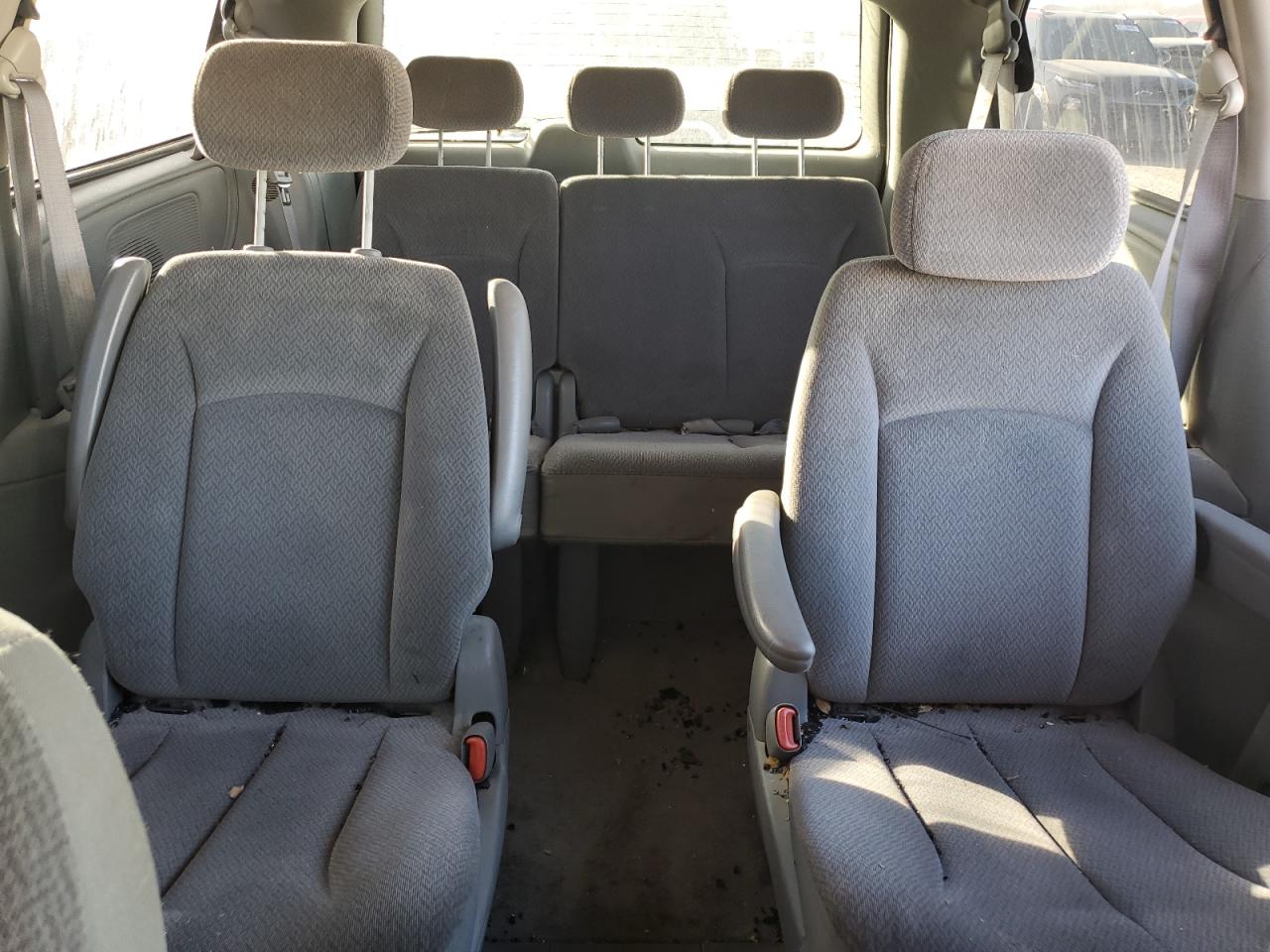 2005 Chrysler Town & Country Lx VIN: 2C4GP44R45R592929 Lot: 92272585