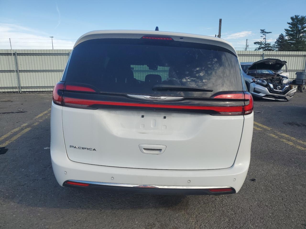 2024 Chrysler Pacifica Touring VIN: 2C4RC1FG5RR115656 Lot: 82505415