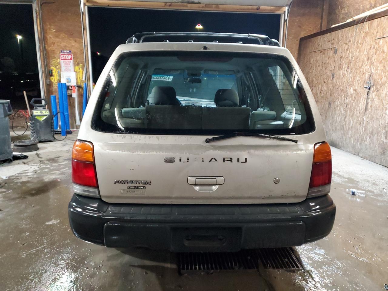 2000 Subaru Forester L VIN: JF1SF6357YH718021 Lot: 93482825