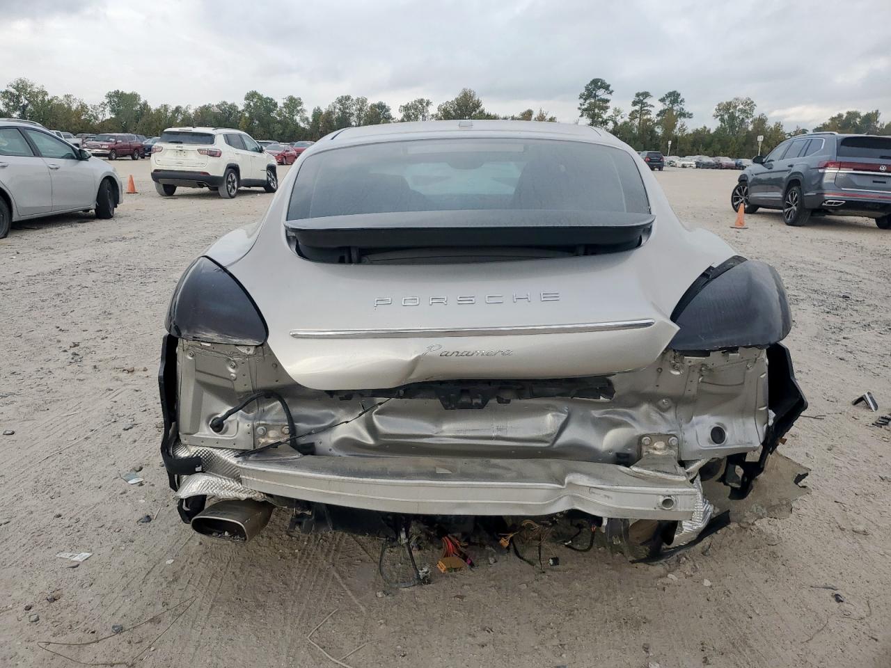 2011 Porsche Panamera 2 VIN: WP0AA2A79BL011198 Lot: 92845595