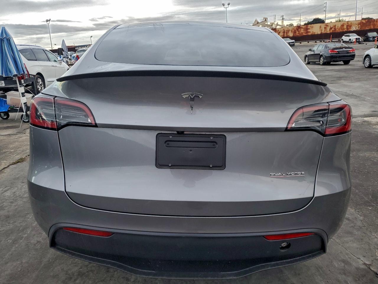 2025 Tesla Model Y VIN: 7SAYGDEFXSF300929 Lot: 93874205