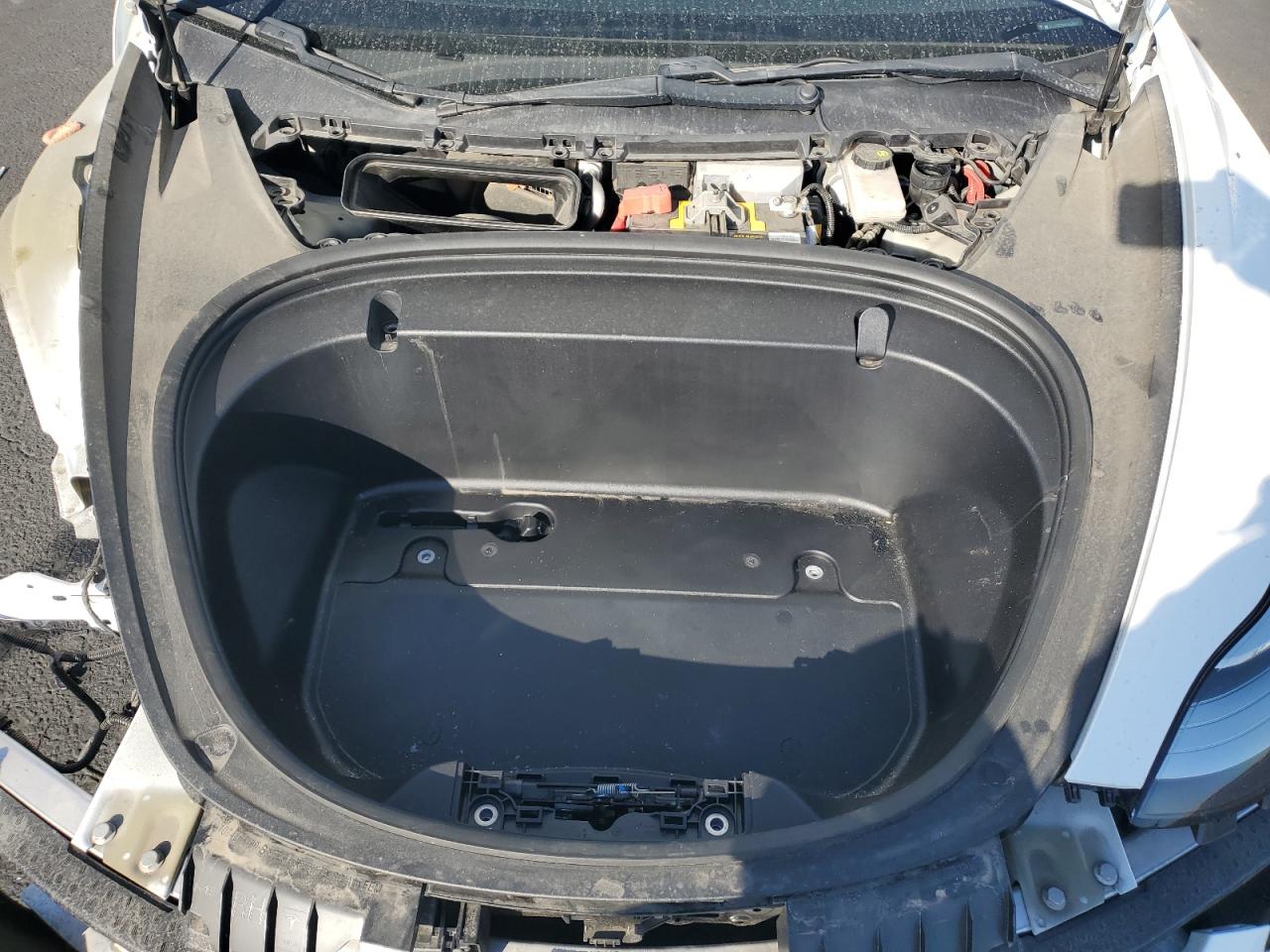 2019 Tesla Model 3 VIN: 5YJ3E1EB9KF452564 Lot: 92123805