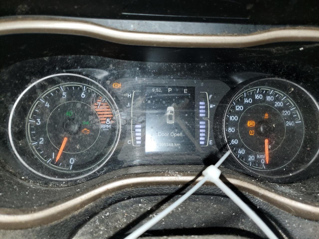 2016 Jeep Cherokee Latitude VIN: 1C4PJMCS5GW223609 Lot: 92449475