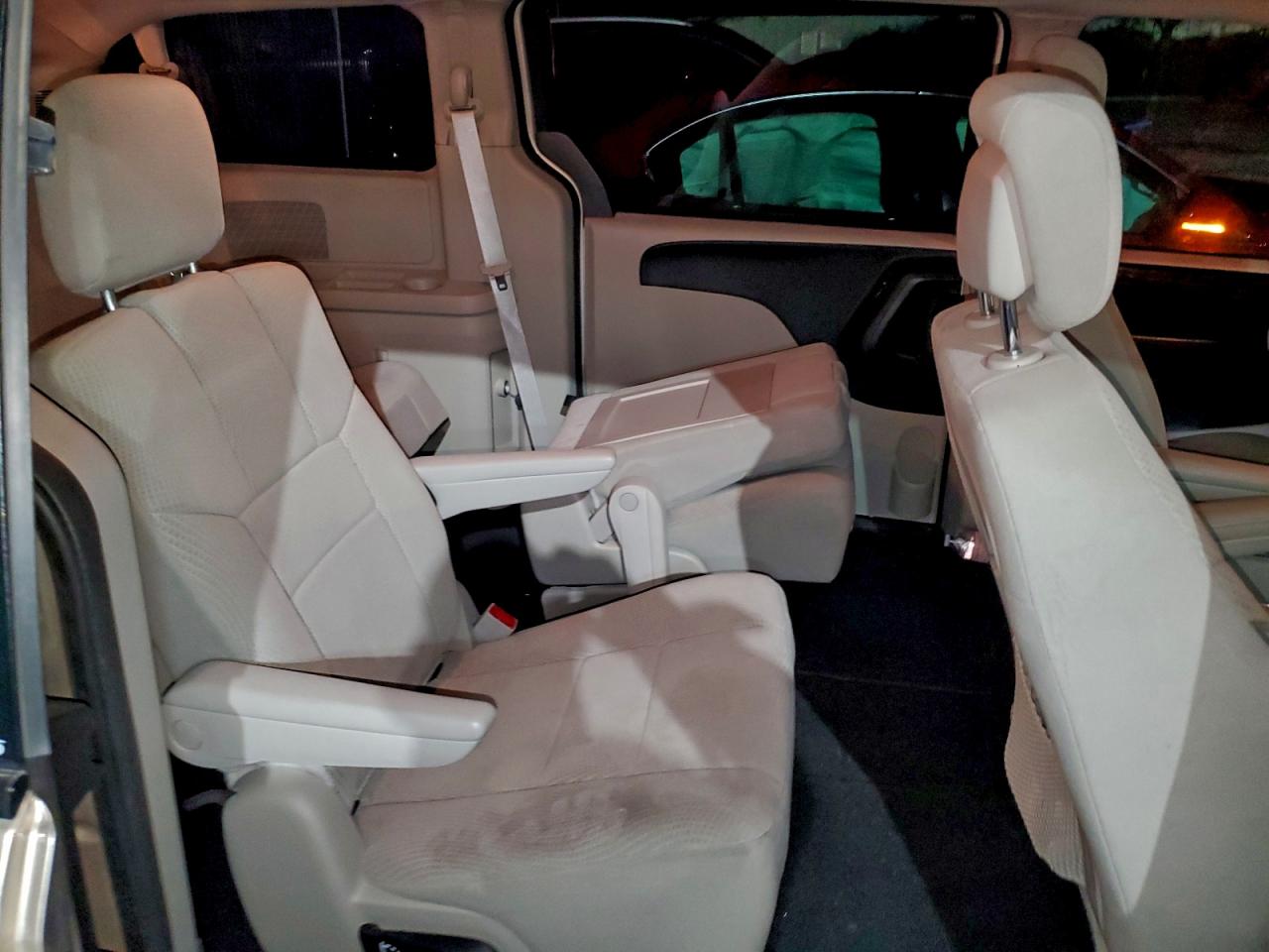 2014 Dodge Grand Cara VIN: 114218 Lot: 85440785