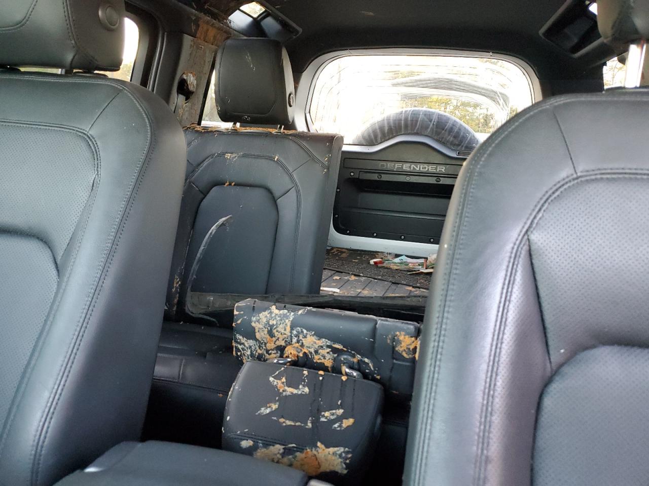 2023 Land Rover Defender 110 S VIN: SALEJ7EX1P2110452 Lot: 92257575