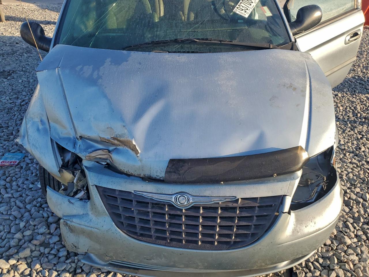 2004 Chrysler Town & Country VIN: 1C4GP45R24B561898 Lot: 93708475