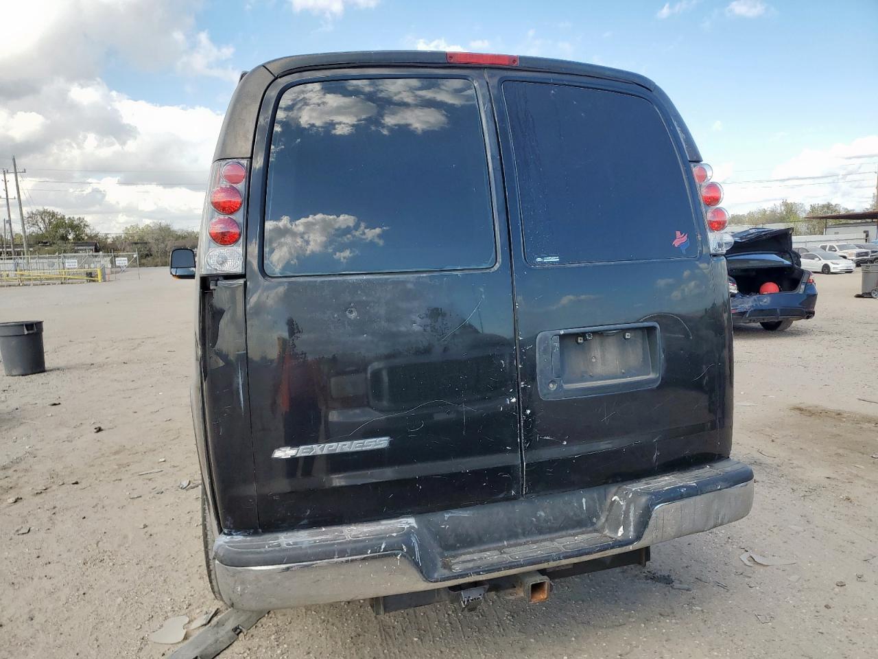 2008 Chevrolet Express G1500 VIN: 1GCFG154081234054 Lot: 92218735