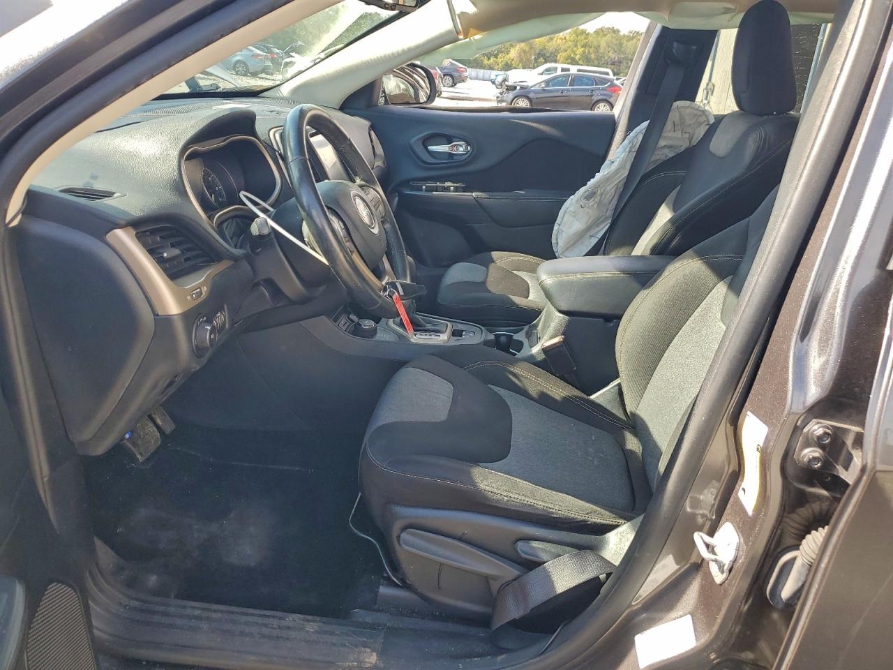 2014 Jeep Cherokee Latitude VIN: 1C4PJMCS0EW183937 Lot: 93552575