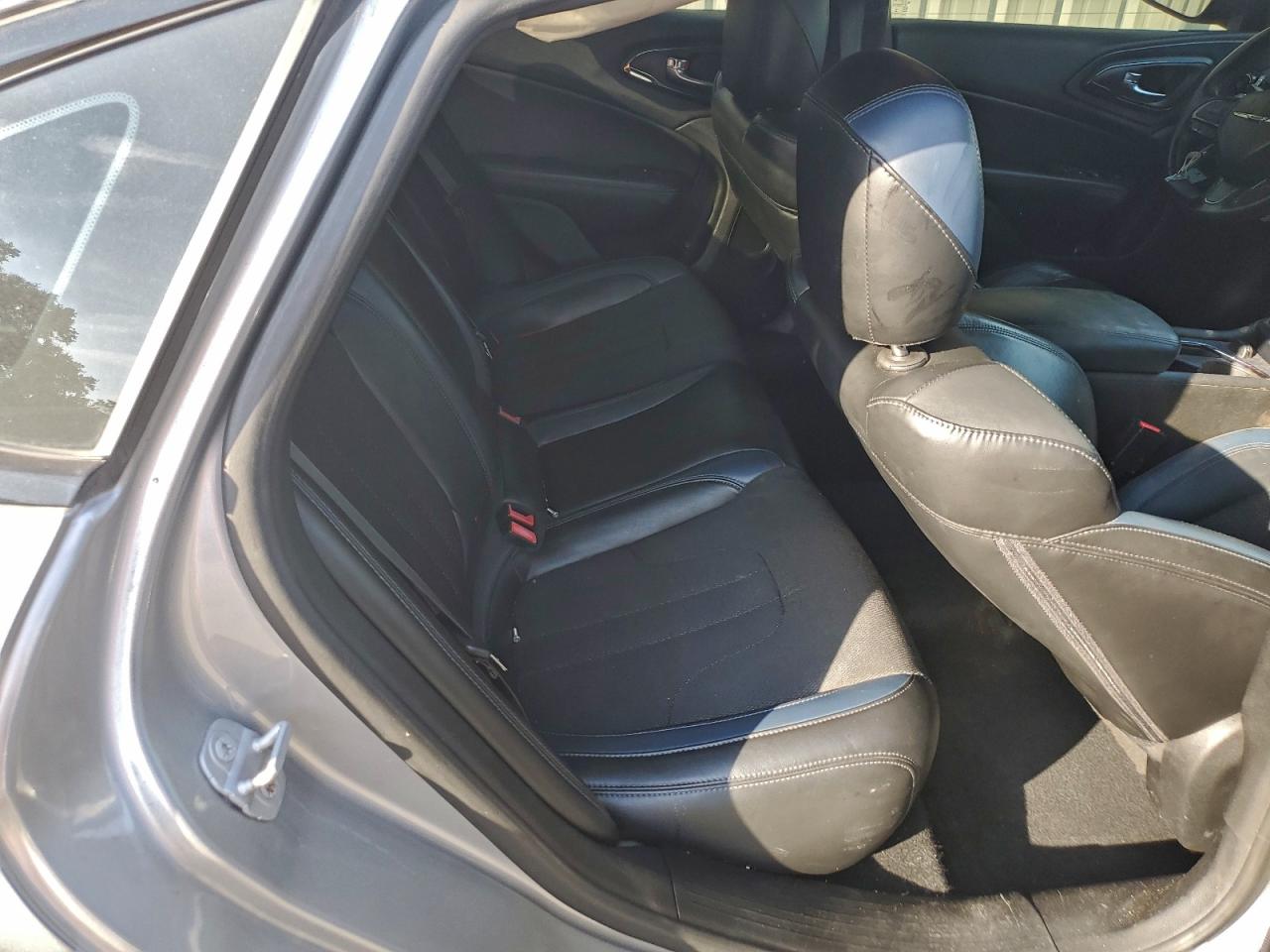 2015 Chrysler 200 S VIN: 1C3CCCBG0FN526497 Lot: 93656095