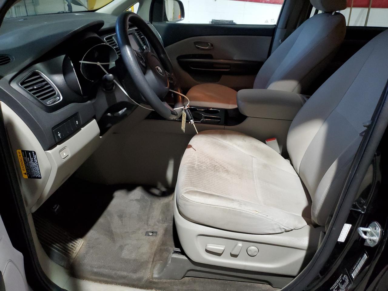 2020 Kia Sedona Lx VIN: KNDMB5C10L6587413 Lot: 91968395