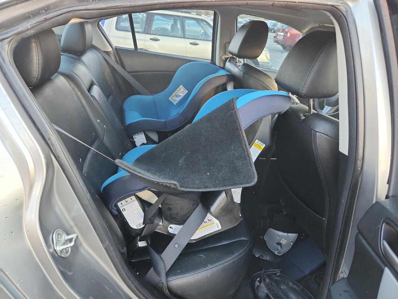 2010 Mazda 3 S VIN: JM1BL1S58A1339356 Lot: 90950205