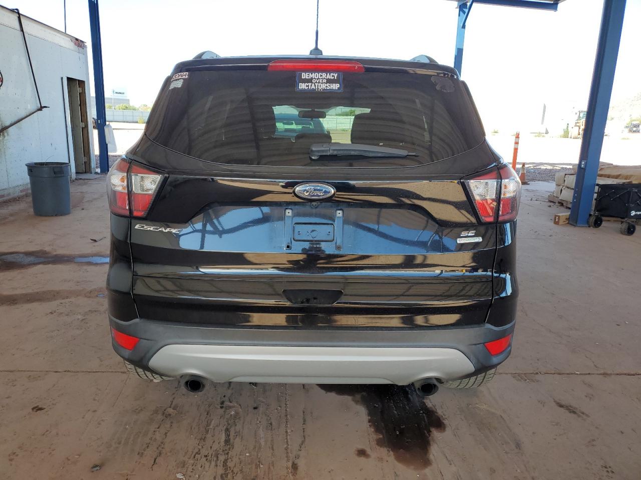 2018 Ford Escape Se VIN: 1FMCU0GDXJUC08063 Lot: 92983835