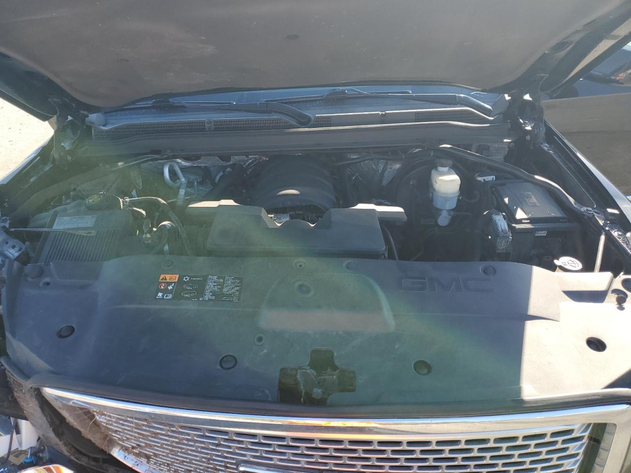 2015 GMC Yukon Xl Denali VIN: 1GKS2JKJ9FR559747 Lot: 92861305