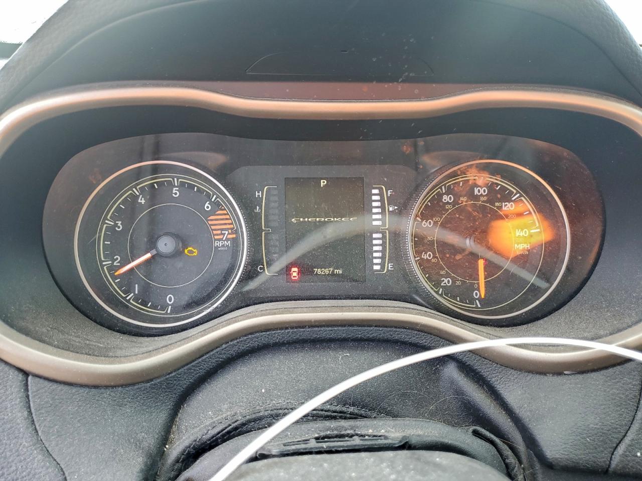 2016 Jeep Cherokee Latitude VIN: 1C4PJMCB8GW182022 Lot: 92857765