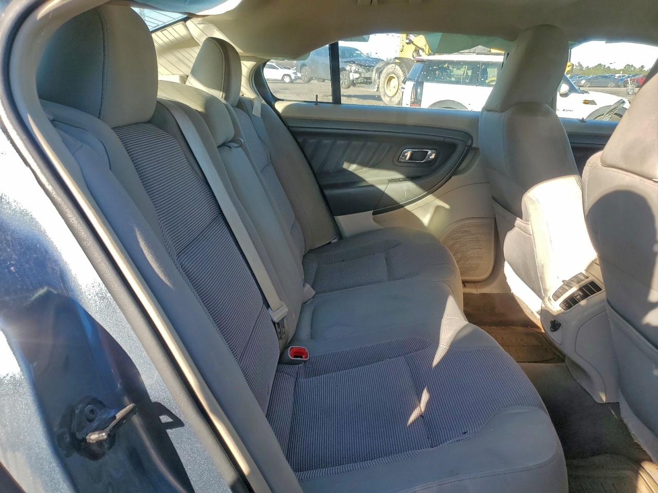 2010 Ford Taurus Sel VIN: 1FAHP2EW7AG143713 Lot: 93700875