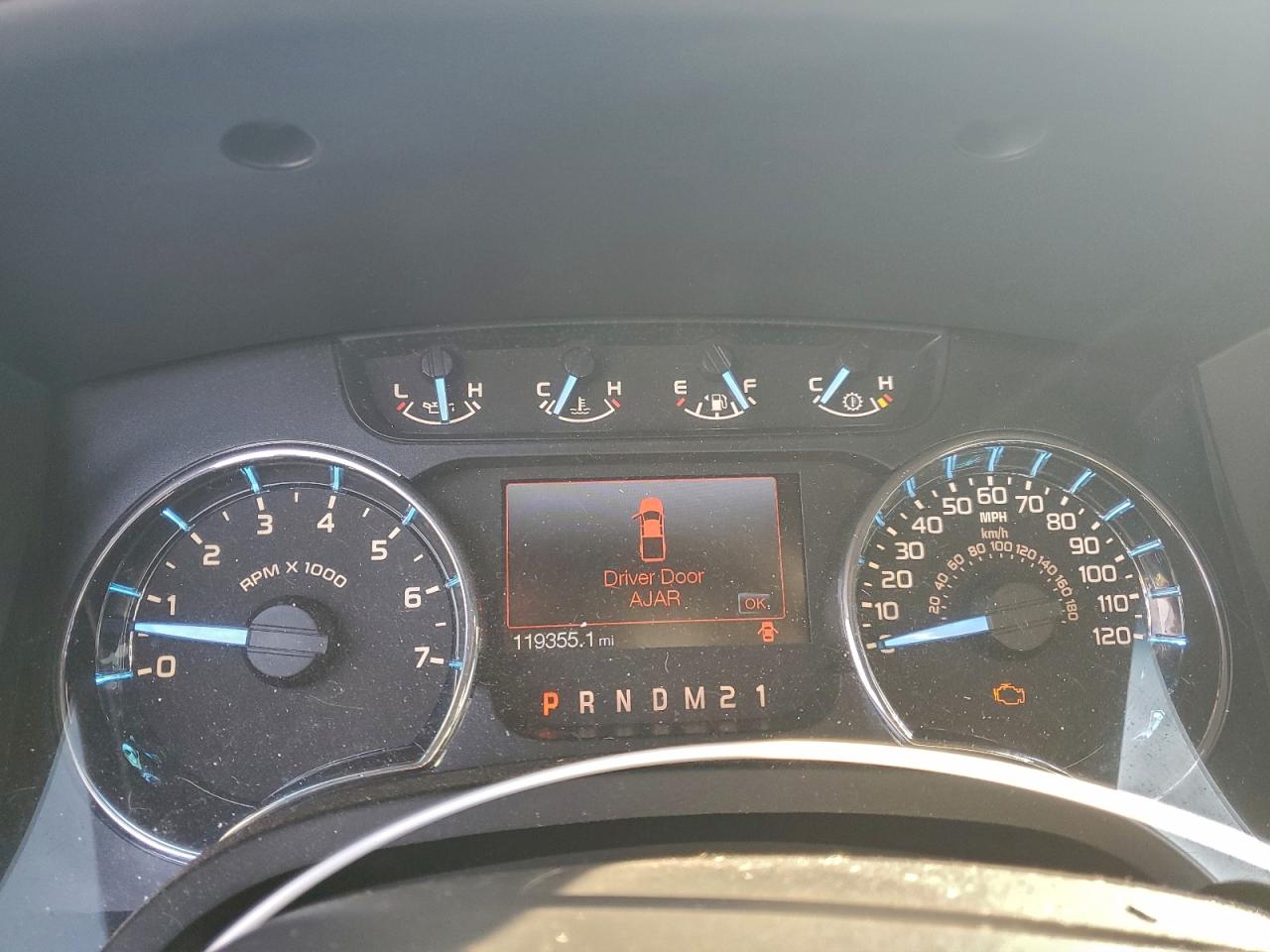 2011 Ford F150 Super Cab VIN: 1FTFX1ET6BKD73050 Lot: 94330755