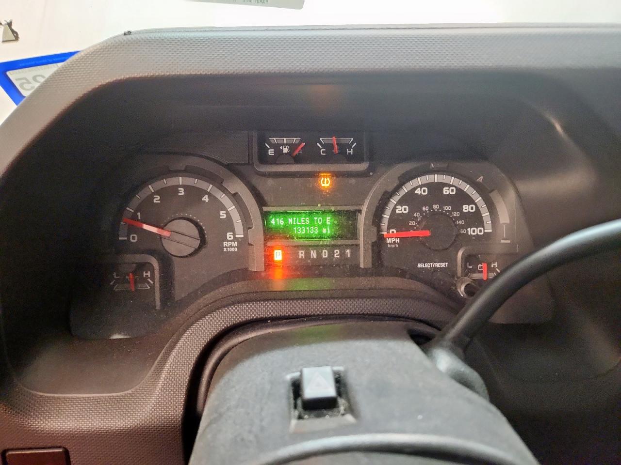 2009 Ford Econoline E350 Super Duty Wagon VIN: 1FBNE31L19DA27641 Lot: 92701235