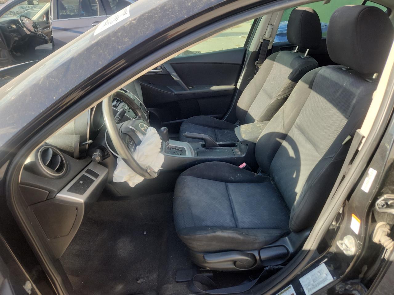 2011 Mazda 3 I VIN: JM1BL1VFXB1404018 Lot: 92120835