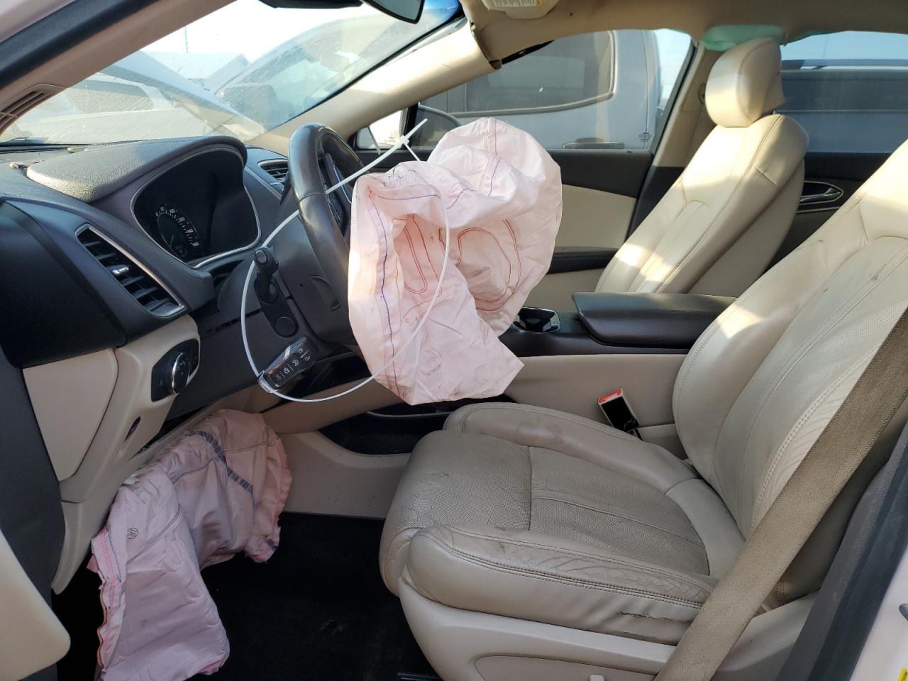 2016 Lincoln Mkx Reserve VIN: 2LMTJ6LR8GBL53988 Lot: 81901095