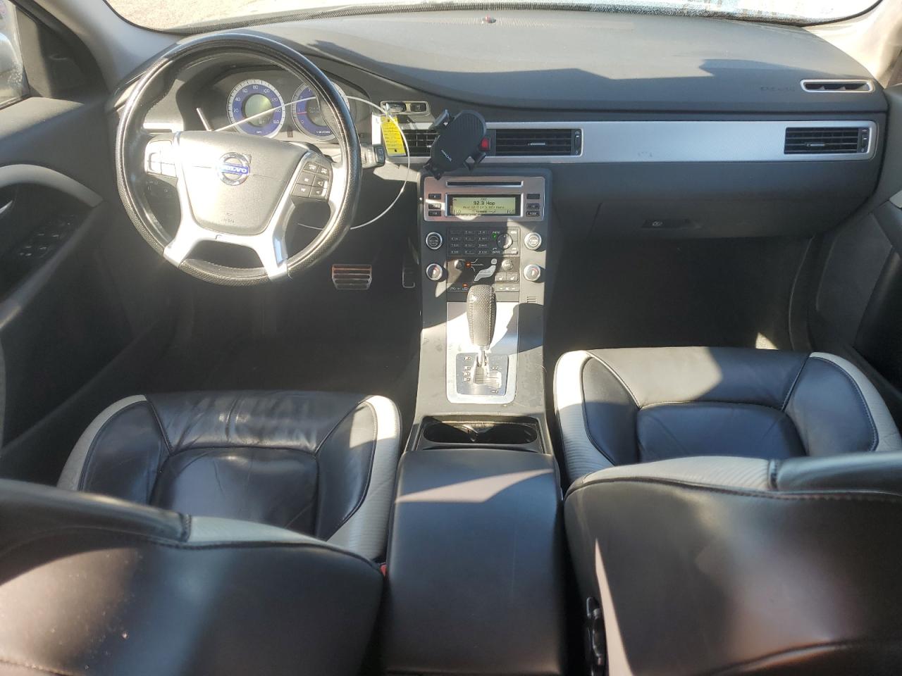 2010 Volvo V70 3.2 VIN: YV1960BW4A1120753 Lot: 91443825