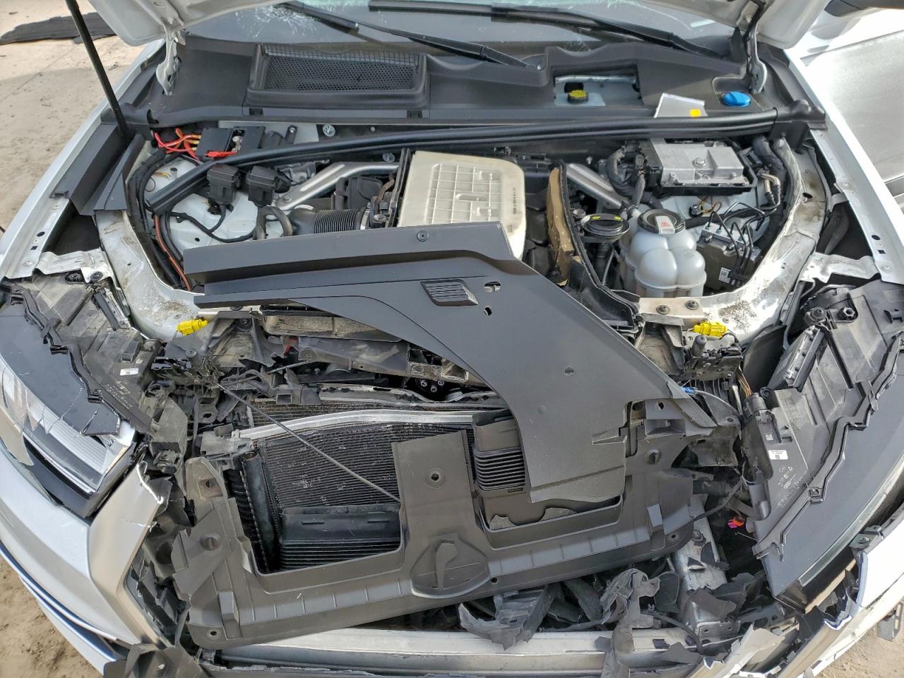 2018 Audi Q7 Prestige VIN: WA1VAAF77JD045261 Lot: 93761905