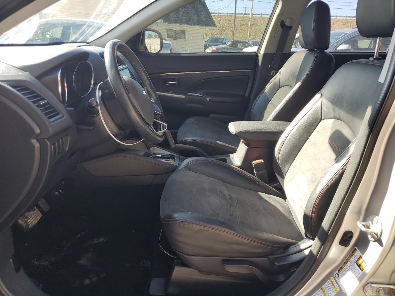 2018 Mitsubishi Outlander Sport Es VIN: JA4AR3AW2JU002643 Lot: 92818595