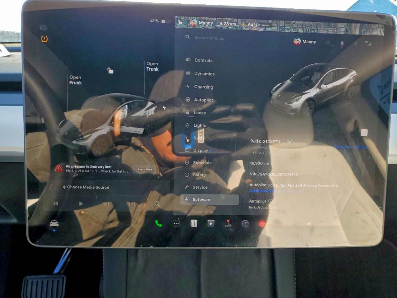 2025 Tesla Model Y VIN: 7SAYGDEE2SF279176 Lot: 93500315