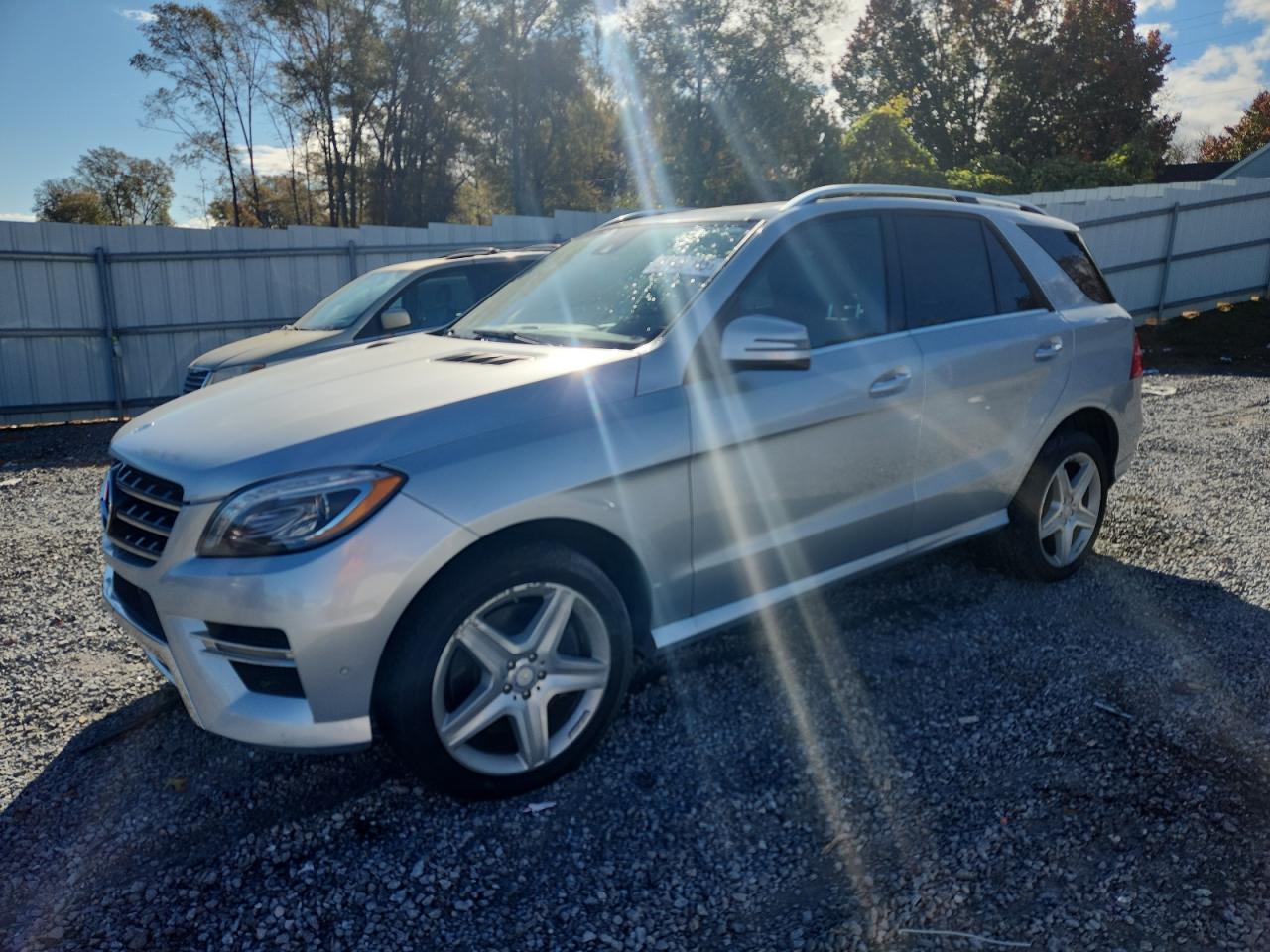 2013 Mercedes-Benz Ml 550 4Matic silver suv gas 4JGDA7DB2DA227186 photo #1