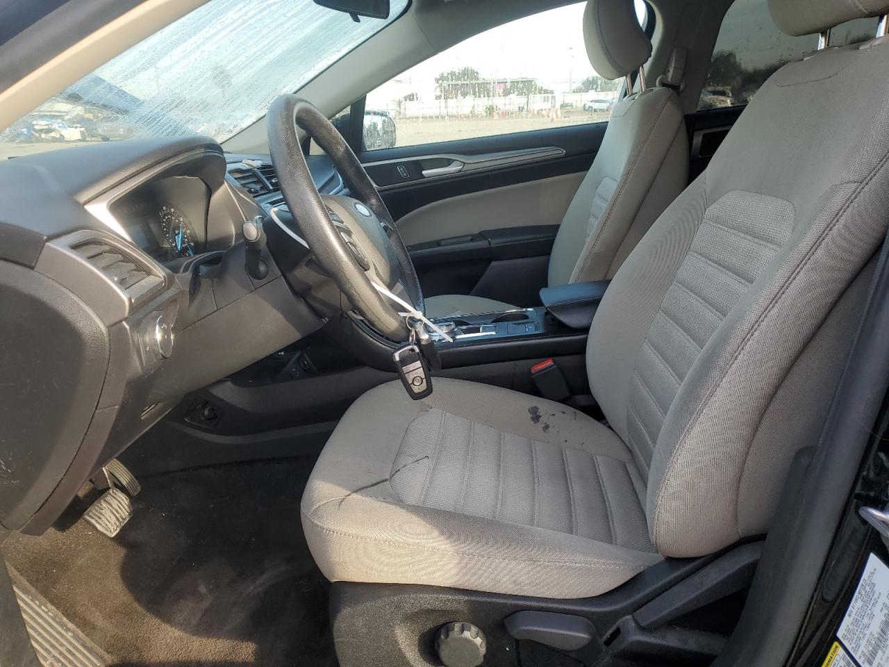 2018 Ford Fusion S VIN: 3FA6P0G75JR246199 Lot: 92298515