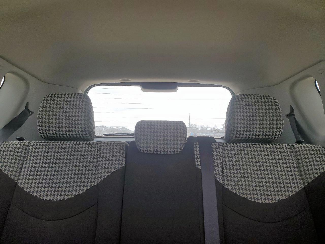 2011 Kia Soul + VIN: KNDJT2A2XB7328771 Lot: 93620865