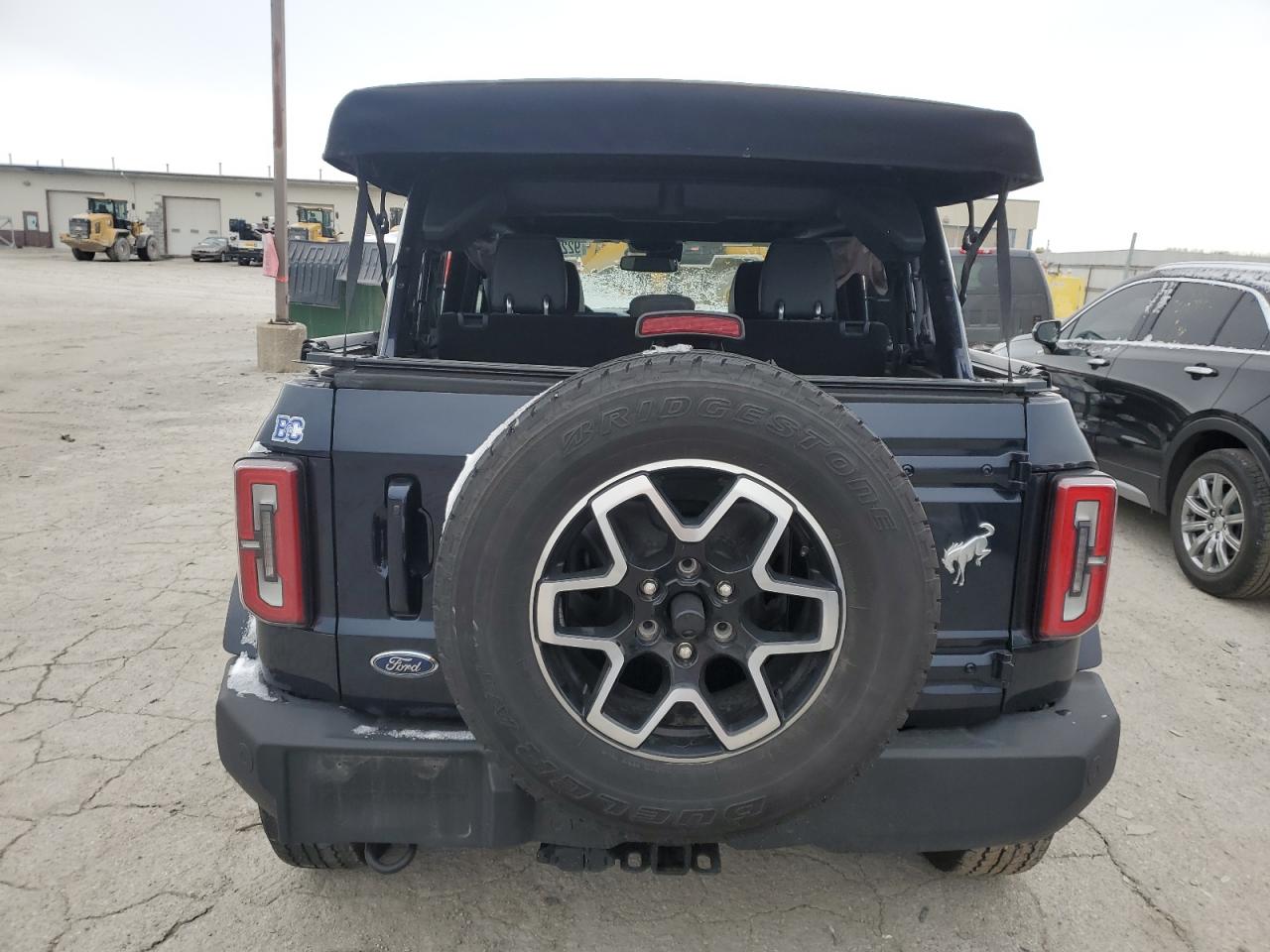 2021 Ford Bronco Base VIN: 1FMDE5BH7MLA92694 Lot: 92233955