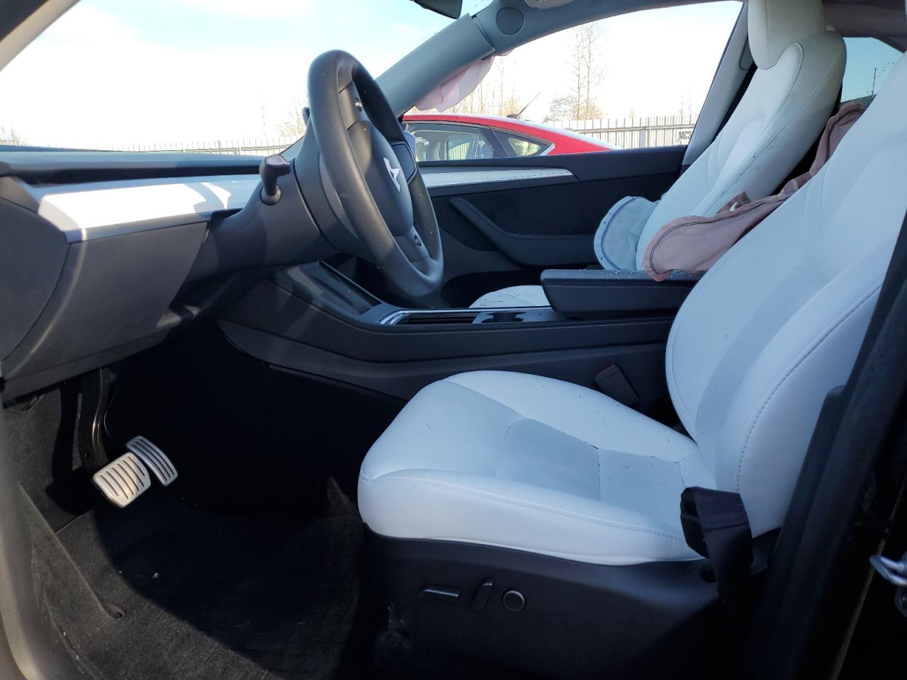 2024 Tesla Model Y VIN: 7SAYGDEF6RF079954 Lot: 93477085