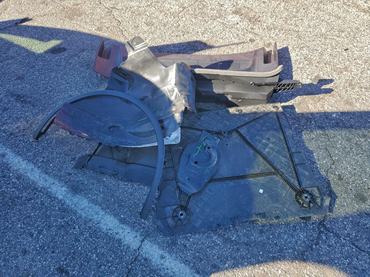 2026 Tesla Model Y VIN: 7SAYGDED7TF378522 Lot: 94409385