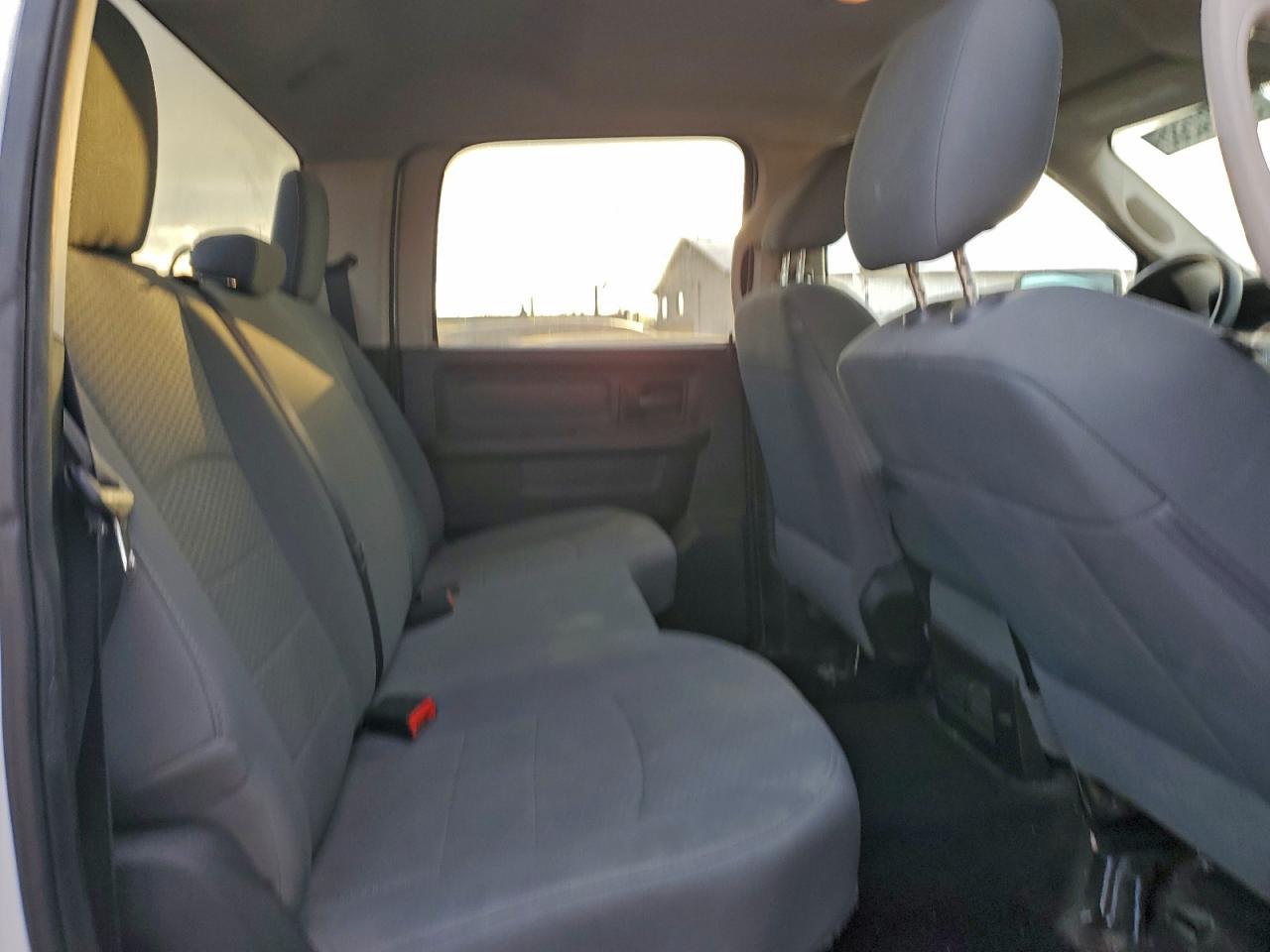 2017 Ram 1500 St VIN: 1C6RR7KT2HS517854 Lot: 93624585