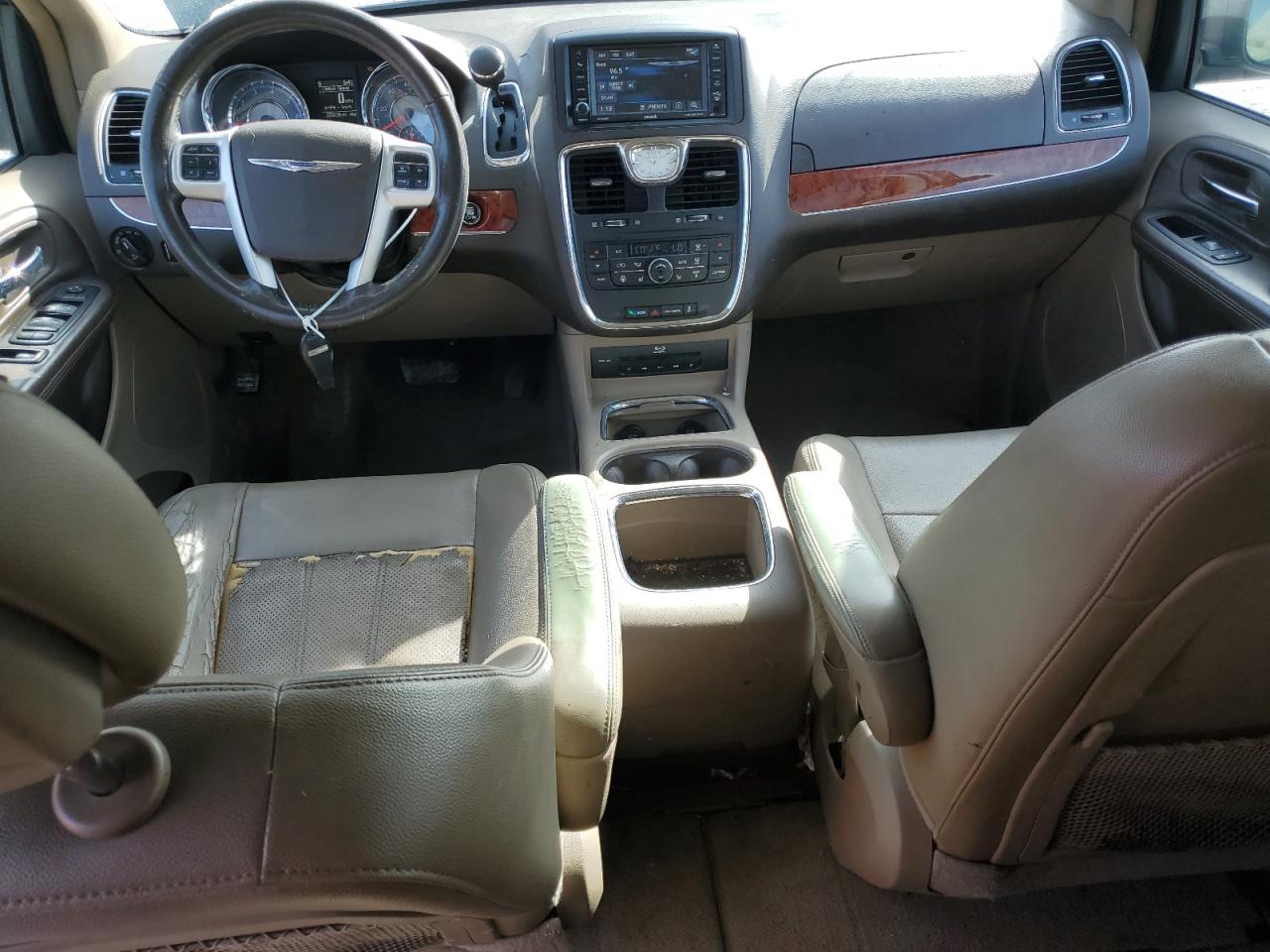 2015 Chrysler Town & Country Touring L VIN: 2C4RC1CG0FR514300 Lot: 92171675