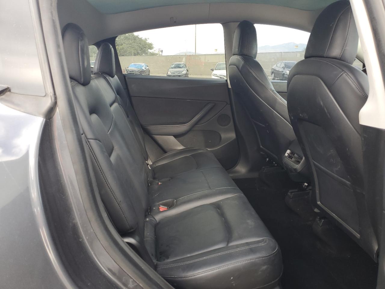 2020 Tesla Model Y VIN: 5YJYGDEE7LF051415 Lot: 92193365