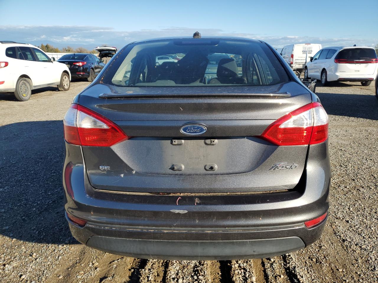 2015 Ford Fiesta Se VIN: 3FADP4BJ3FM211974 Lot: 92740865