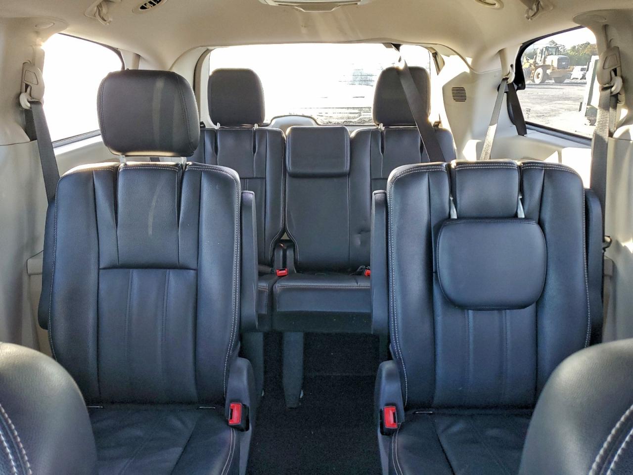 2015 Chrysler Town & Country Touring VIN: 2C4RC1BG2FR545422 Lot: 94517855