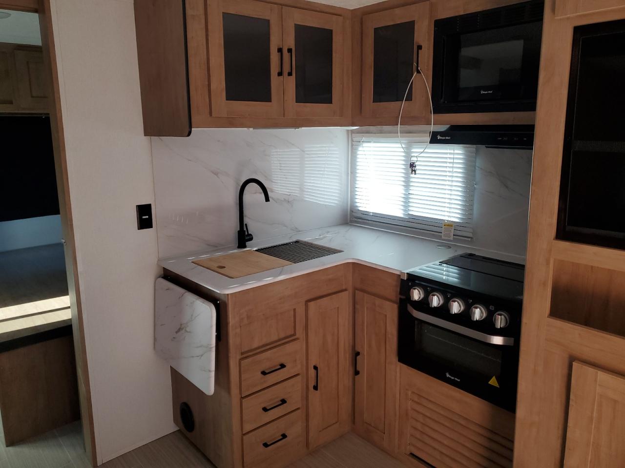 2024 Coachmen Freedom - Camper VIN: 5ZT2FERB3RW028652 Lot: 91103265